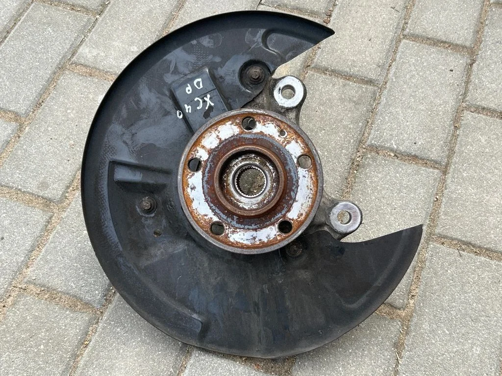Front wheel hub 32217580
