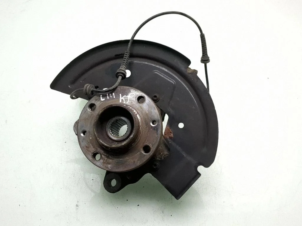 Front wheel hub – front left