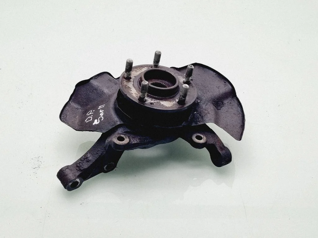 Front wheel hub – front right