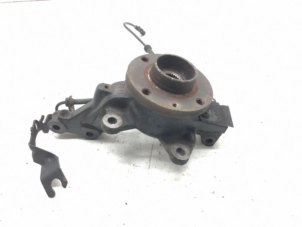 Front wheel hub 401330611R
