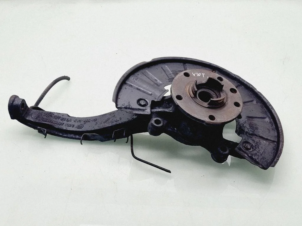 Front wheel hub 7L0407257A