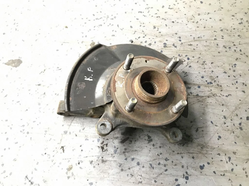 Front wheel hub 96639916