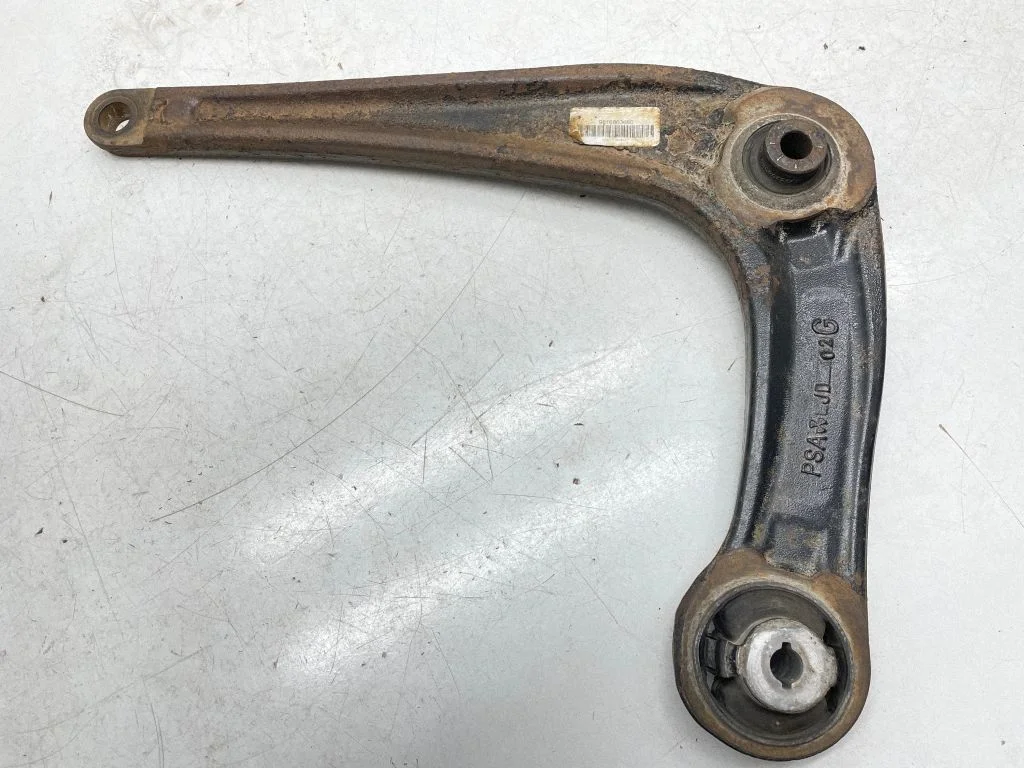Front control arm 9816863680