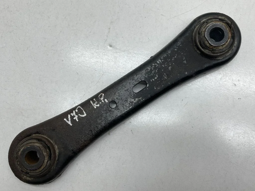 Front control arm 639165K743