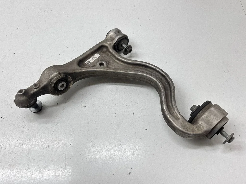 Front lower control arm/wishbone 97034105424