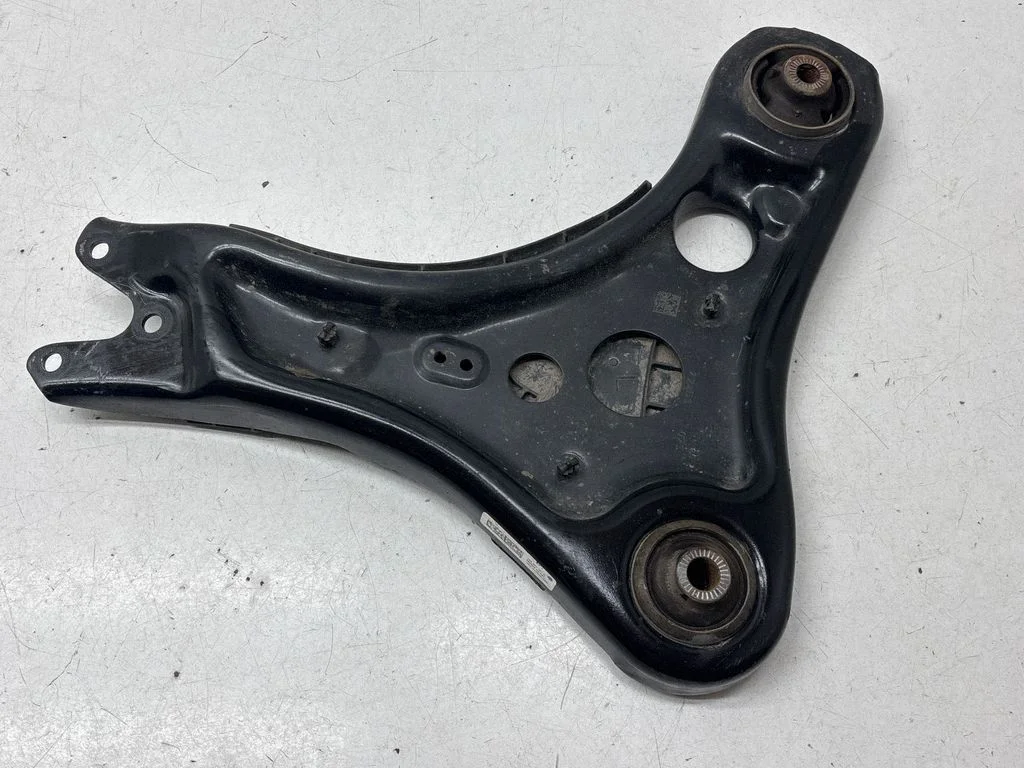 Front lower control arm/wishbone 1EA407151A
