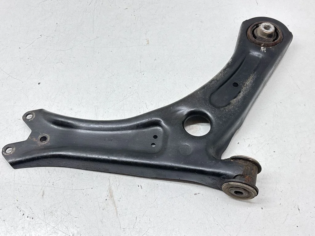 Front lower control arm/wishbone 1K0407152BB