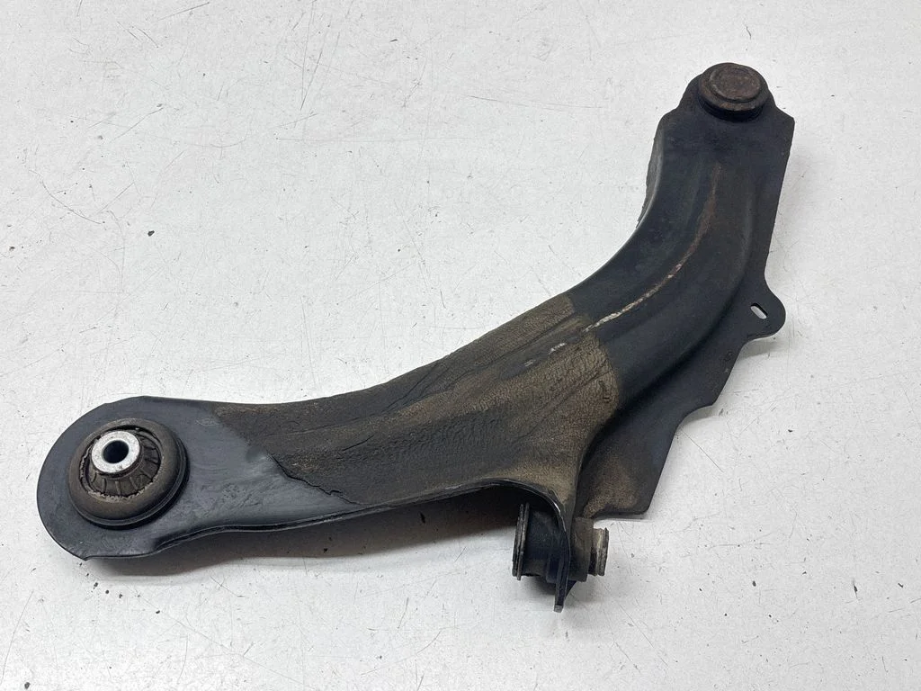 Front lower control arm/wishbone – Renault Captur (2013-2020), front right