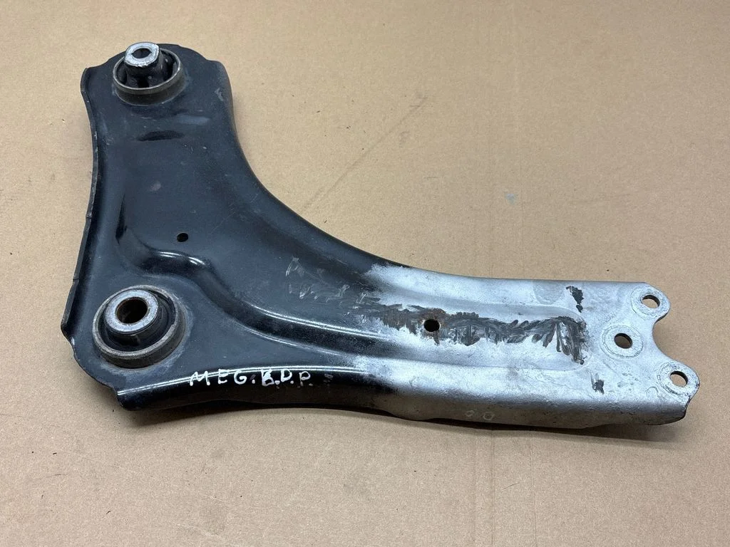 Front lower control arm/wishbone 545600005R
