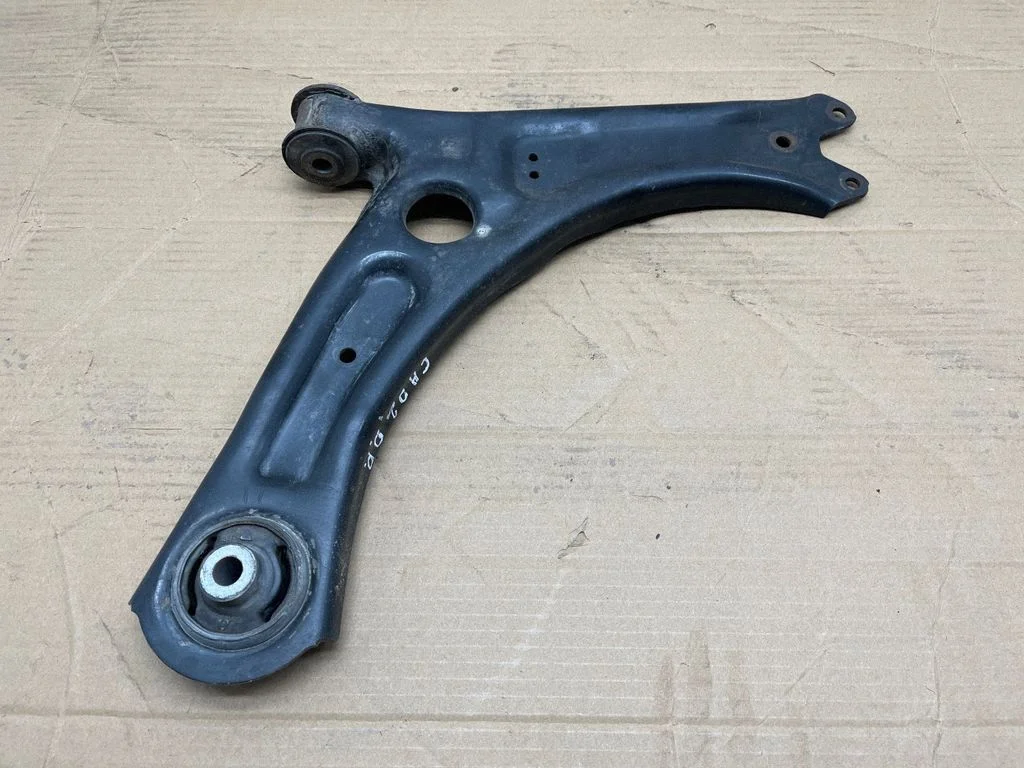 Front lower control arm/wishbone 1k0407157