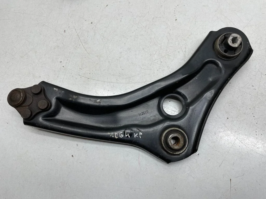 Front lower control arm/wishbone 03321L