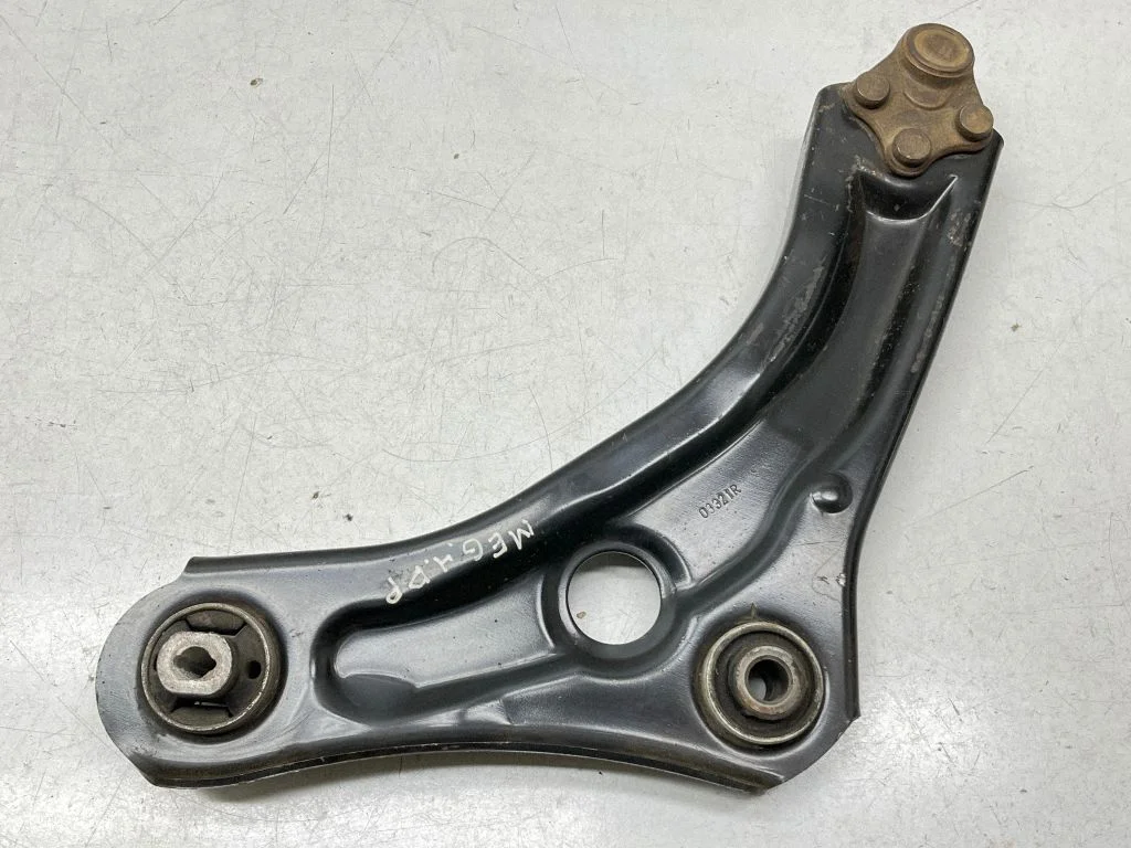 Front lower control arm/wishbone 03321R