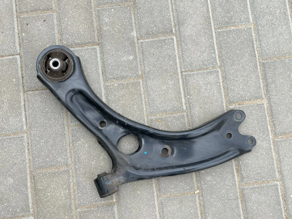 Front lower control arm/wishbone 54500D7000