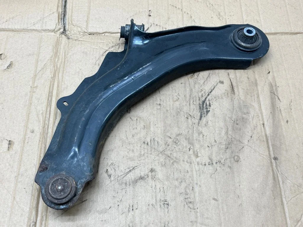 Front lower control arm/wishbone – Renault Captur (2013-2020), front right