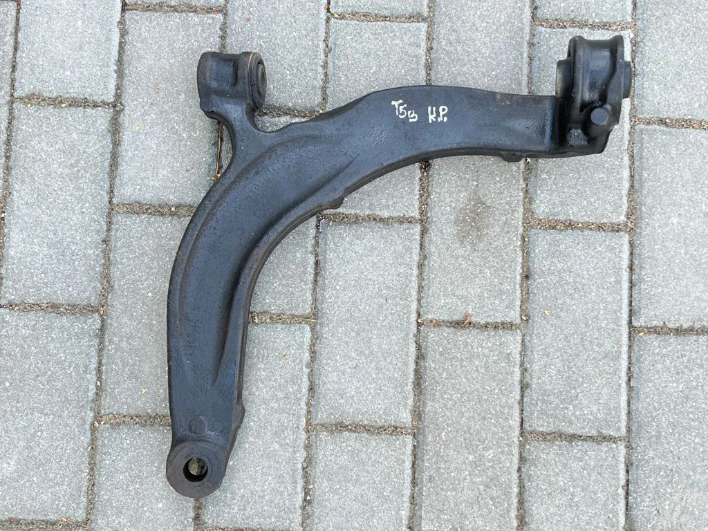 Front lower control arm/wishbone 7H0407165D