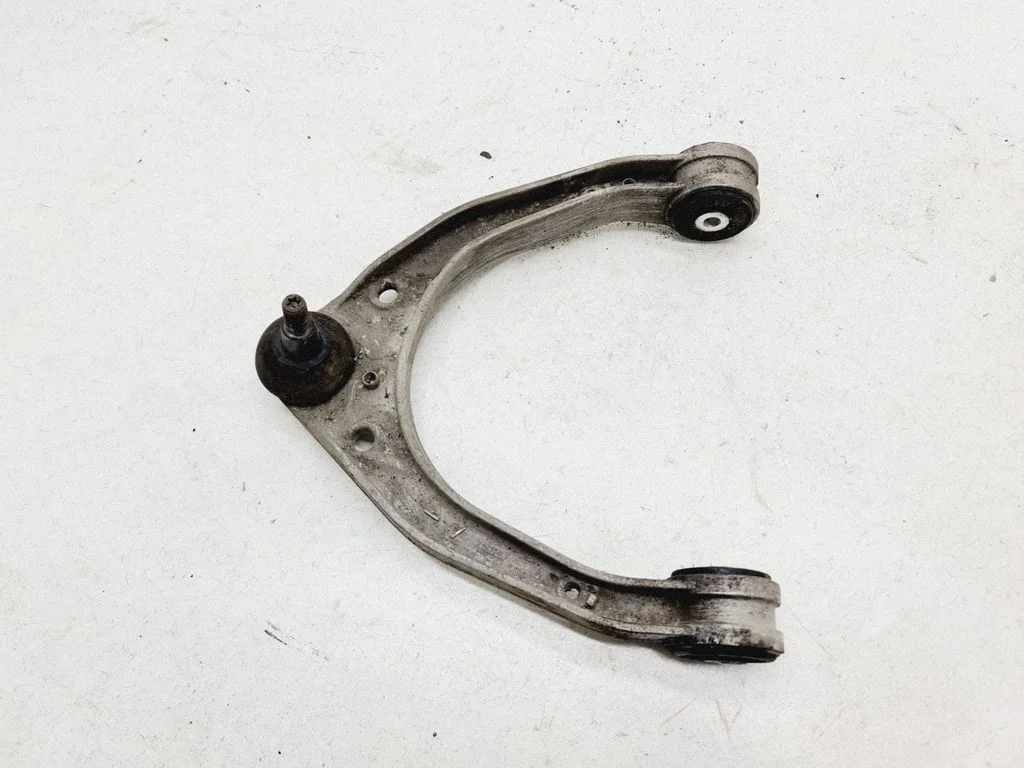 Front lower control arm/wishbone 7L0407047A