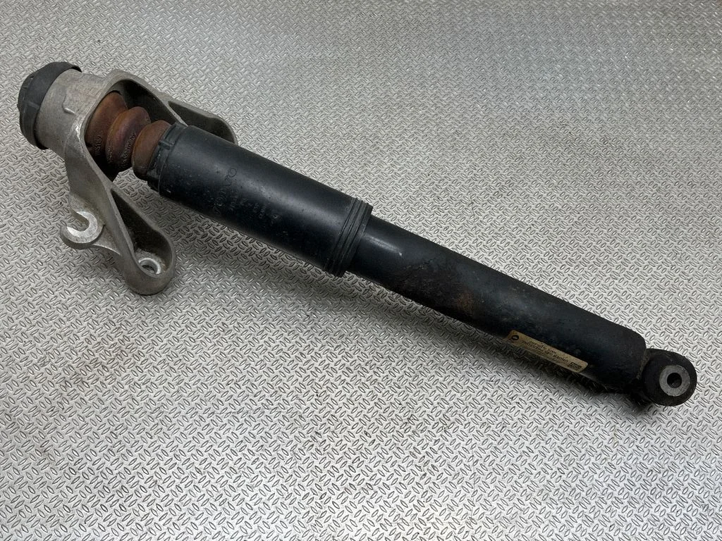 Rear shock absorber/damper P31658232