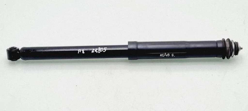 Aizmugurējais amortizators 485300H041