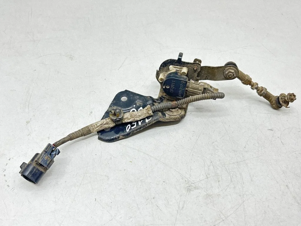 Headlight/headlamp level sensor 82821030600