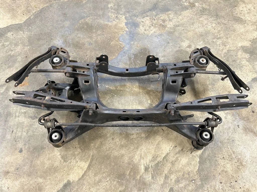 Sanki tylne 41322AG00A