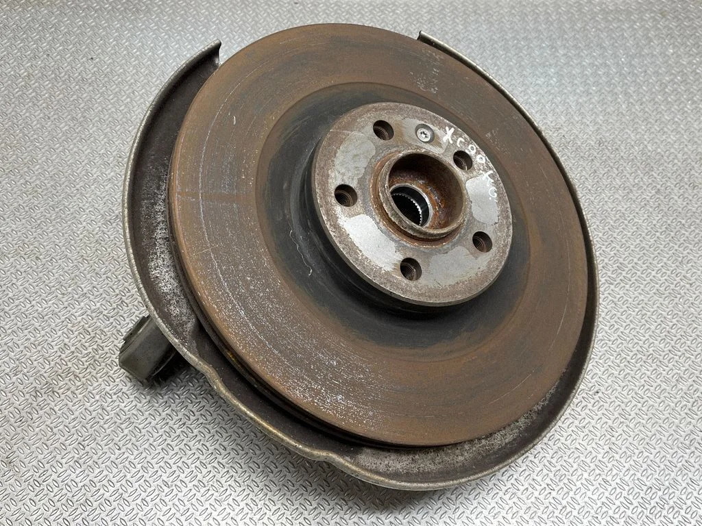 Rear wheel hub spindle/knuckle KN053