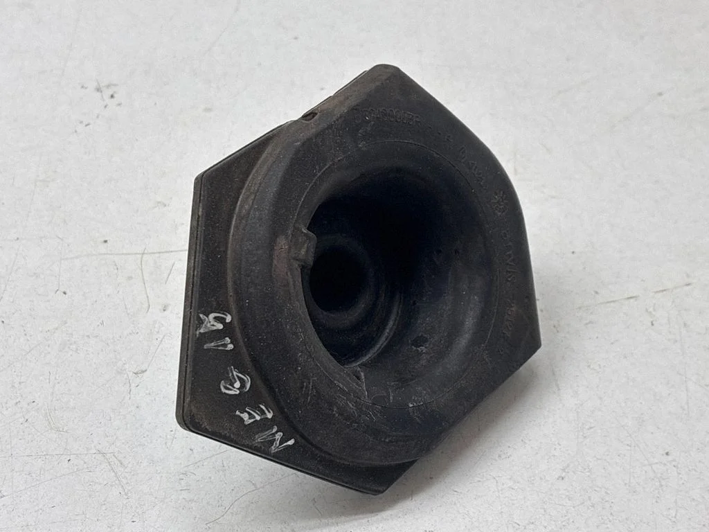 Rear coil spring rubber mount 552400003R