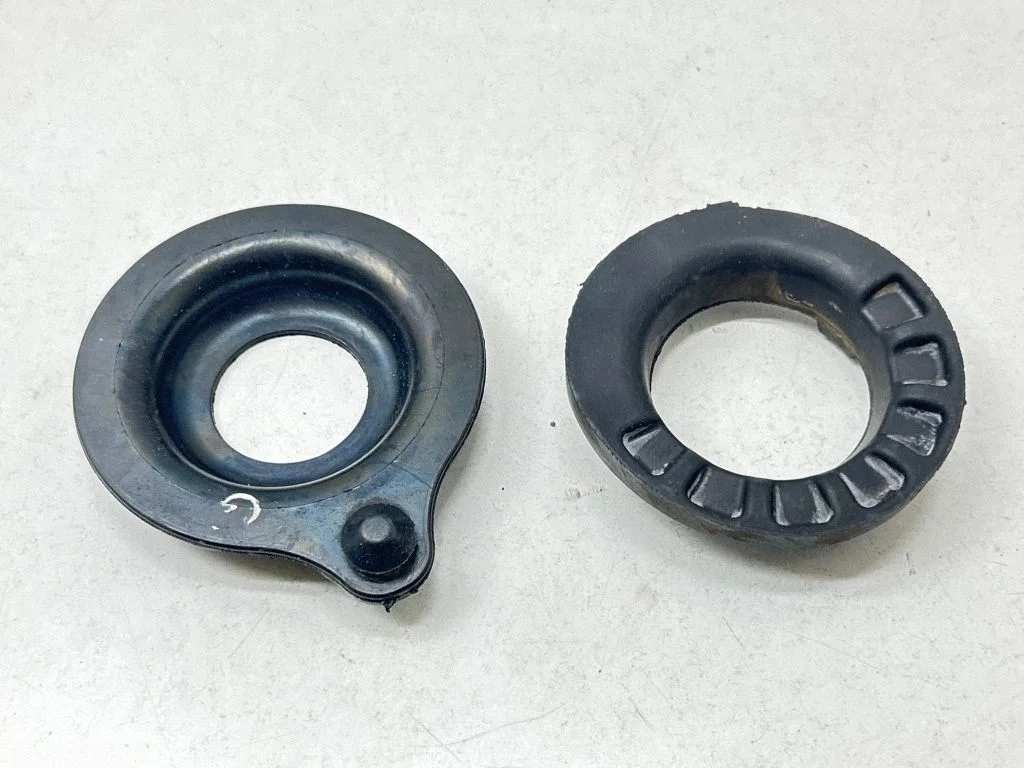 Rear coil spring rubber mount 48258K0030