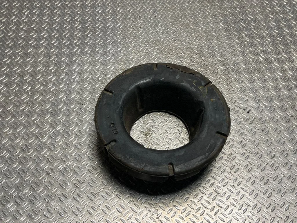 Rear coil spring rubber mount 68375897AA