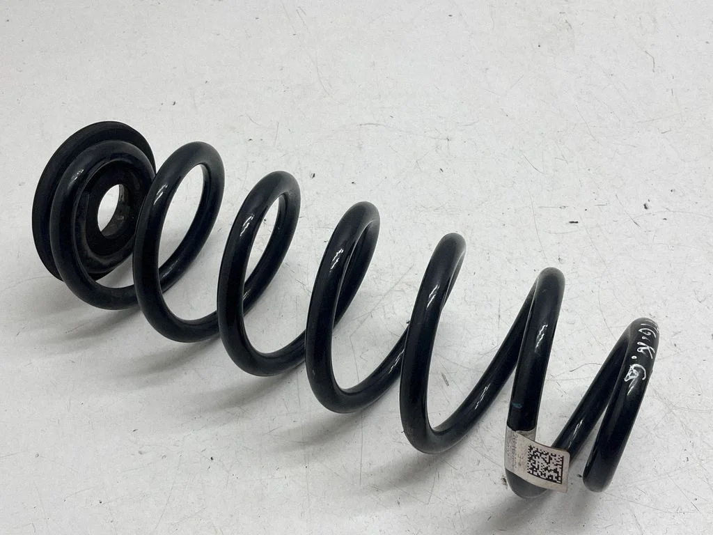 Rear coil spring 5QN511115