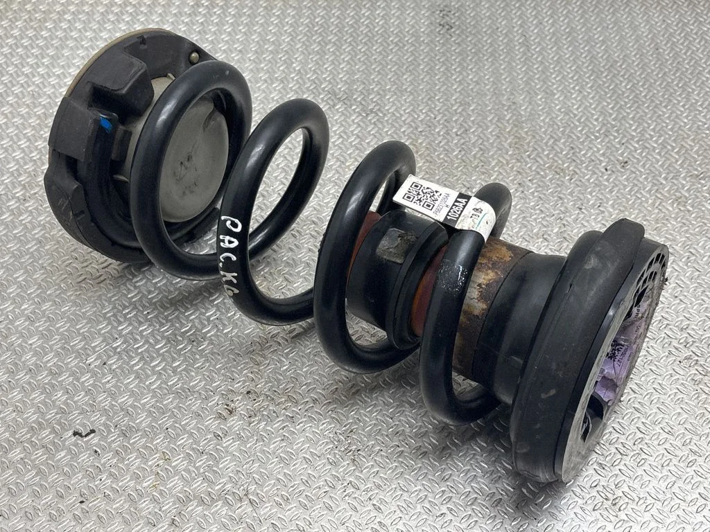 Rear coil spring P68231026AA