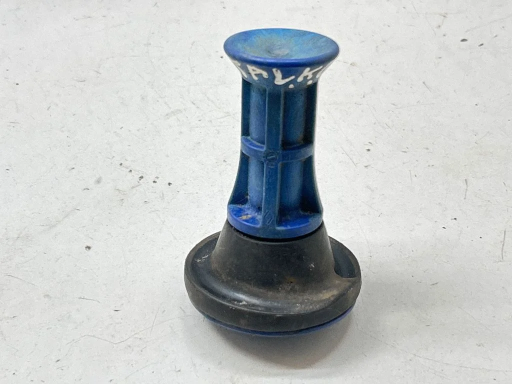 Rear coil spring rubber mount 555239841R
