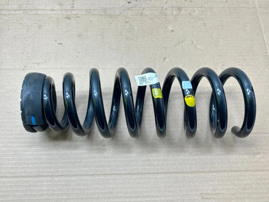 Rear coil spring 55330GIAD0