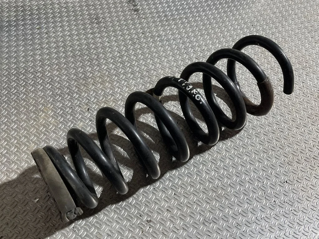 Rear coil spring 55350A8860