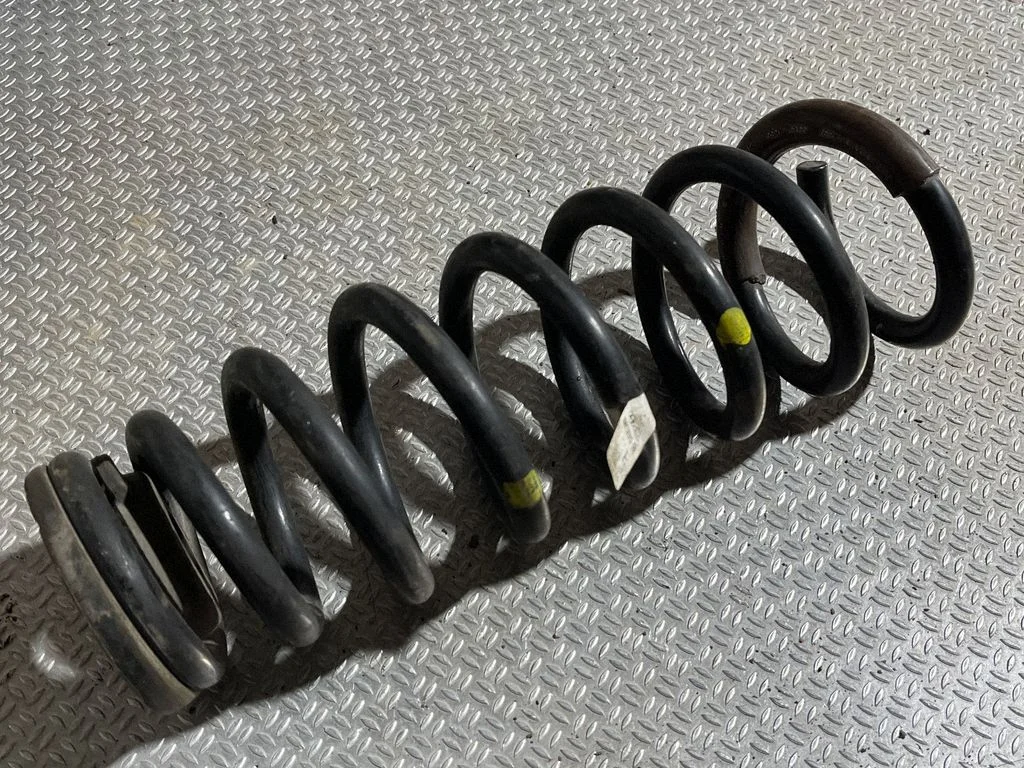 Rear coil spring 55350A8860
