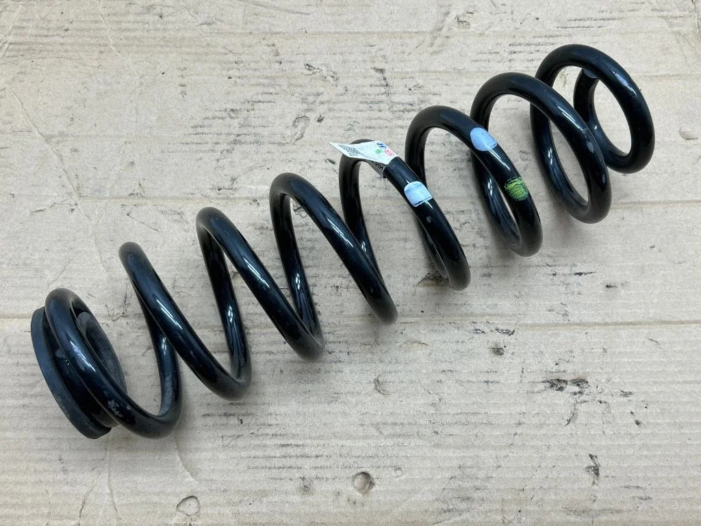 Rear coil spring 55330AO200