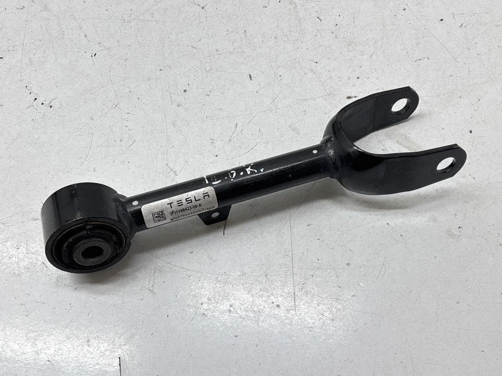 Rear control arm 118842300A
