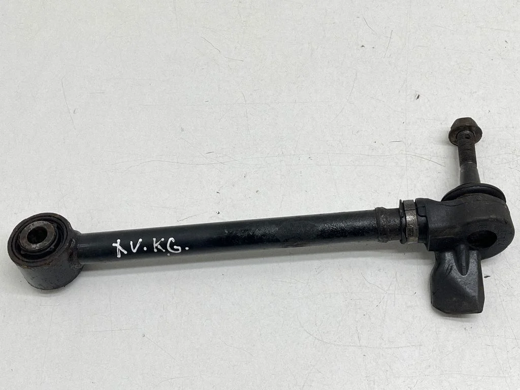 Rear control arm – rear left