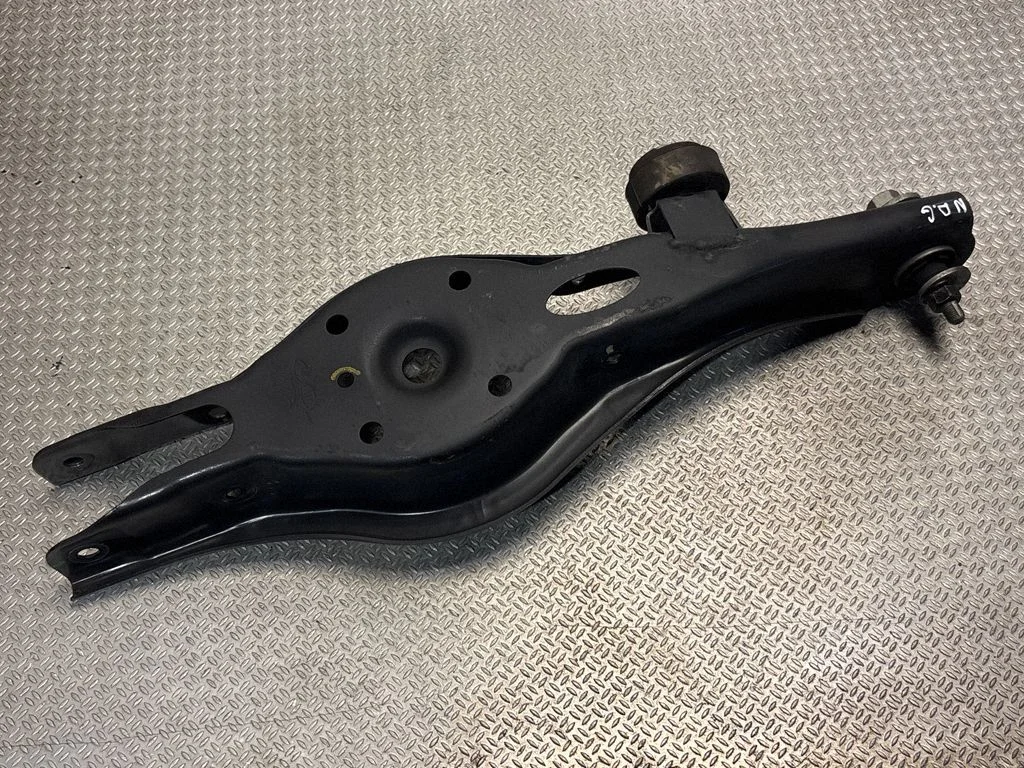 Rear control arm – KIA Niro (2022-)