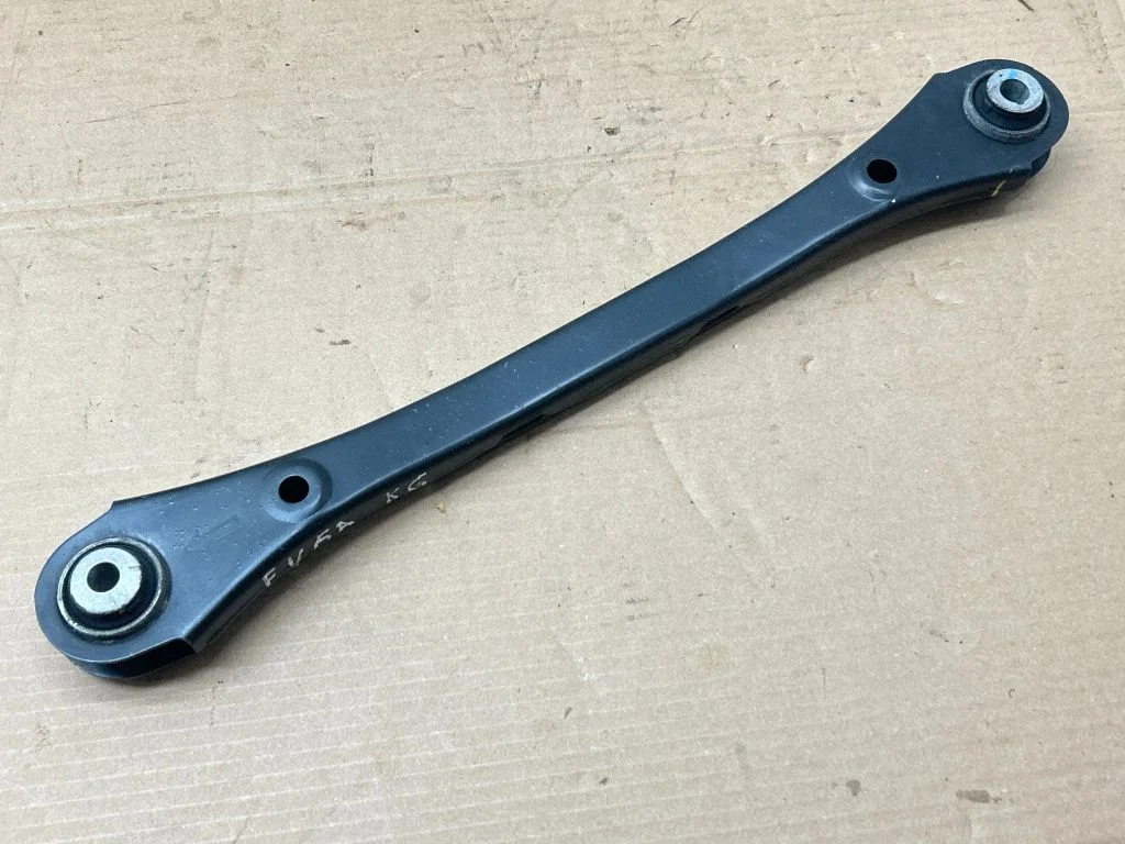 Rear control arm 55250GI000