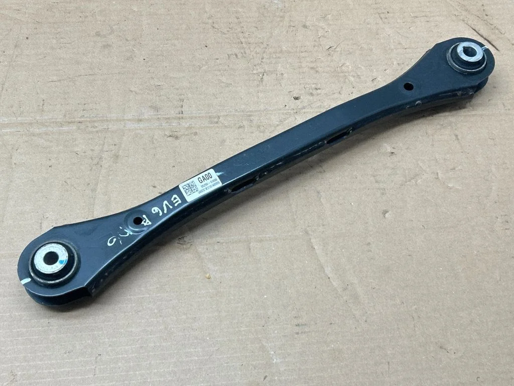 Rear control arm 55250GI000