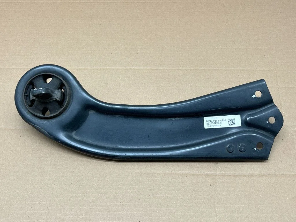 Rear control arm 55270N9000