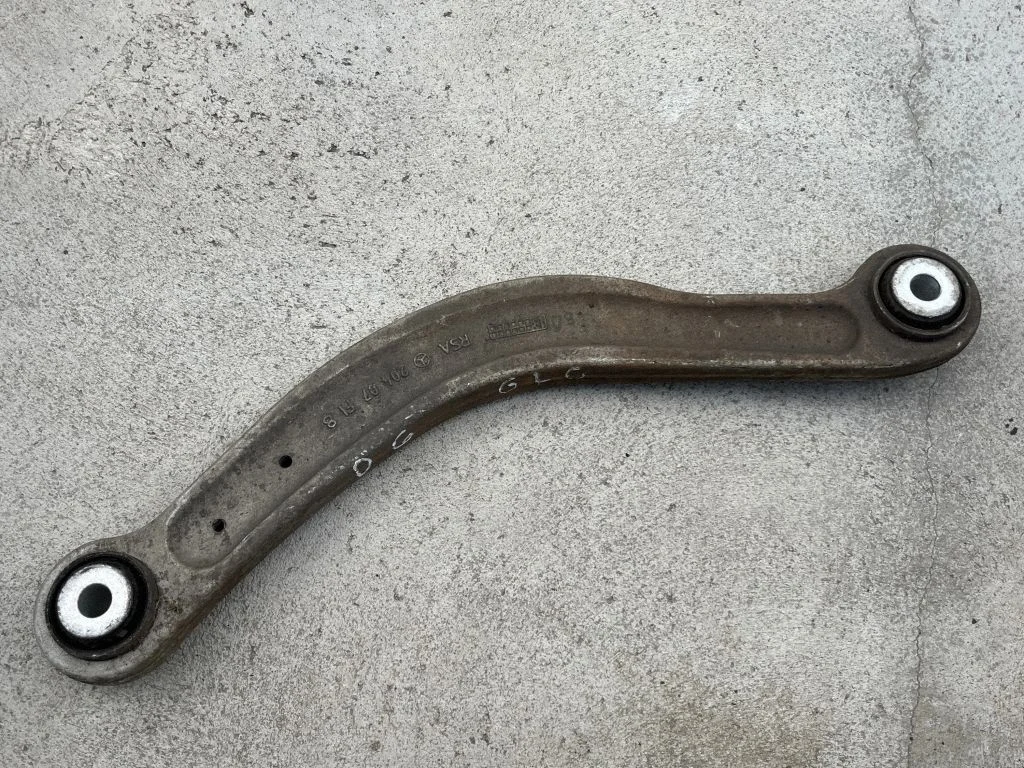 Tagumine õõtshoob 20407F18