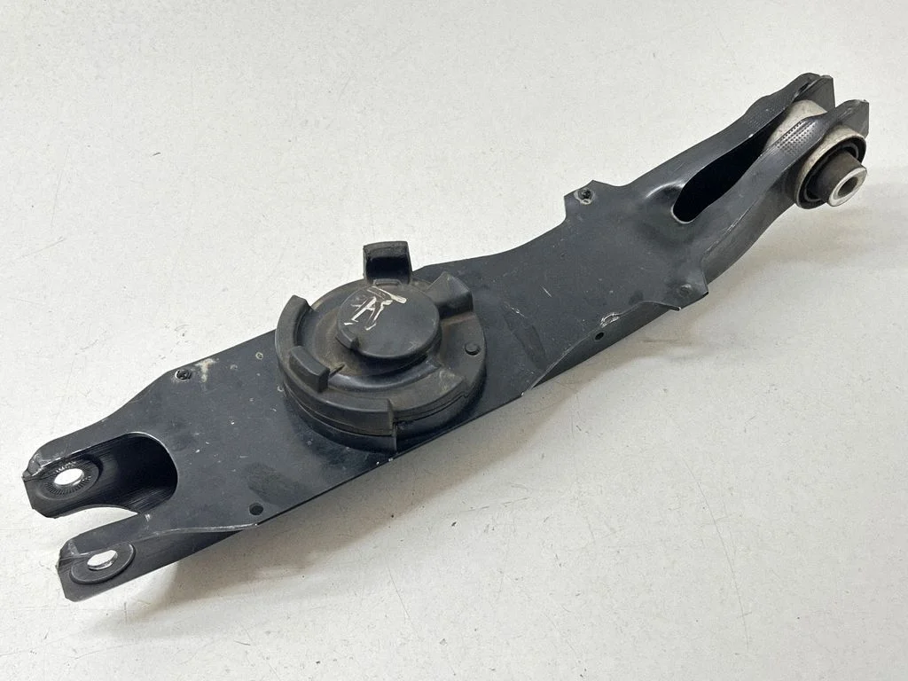 Rear control arm 68421129AA