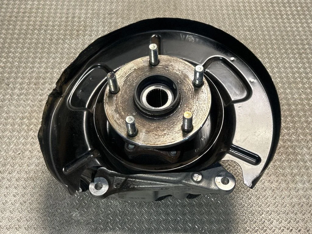 Tagumine rumm – Subaru Outback (BT) (2019-)