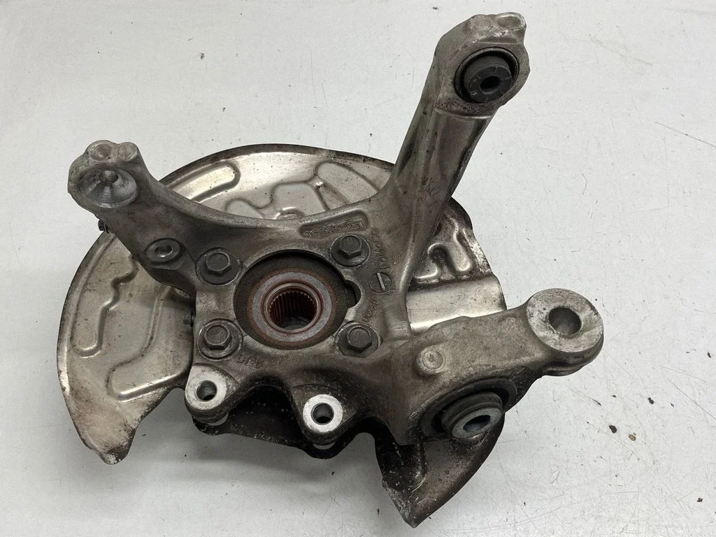 Tagumine rumm LB5C5B759AC