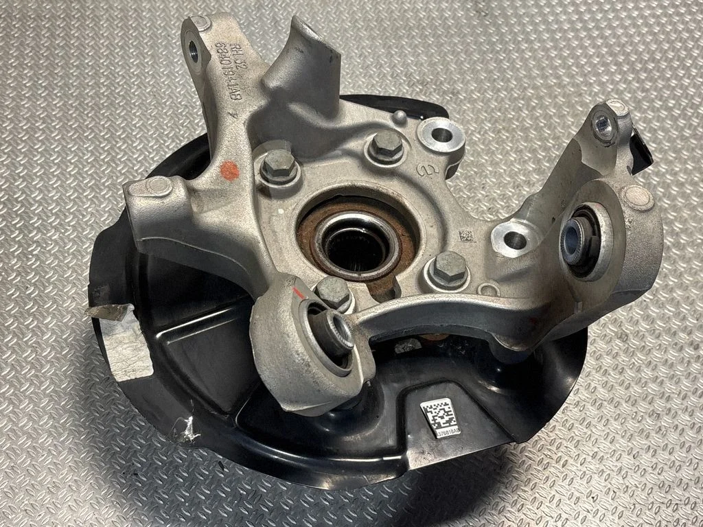 Rear wheel hub 68401941AB
