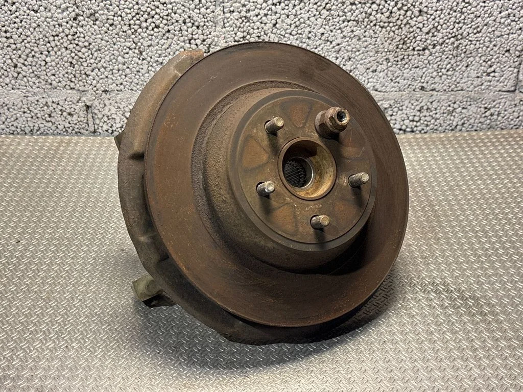 Tagumine rumm DG9C5B758A