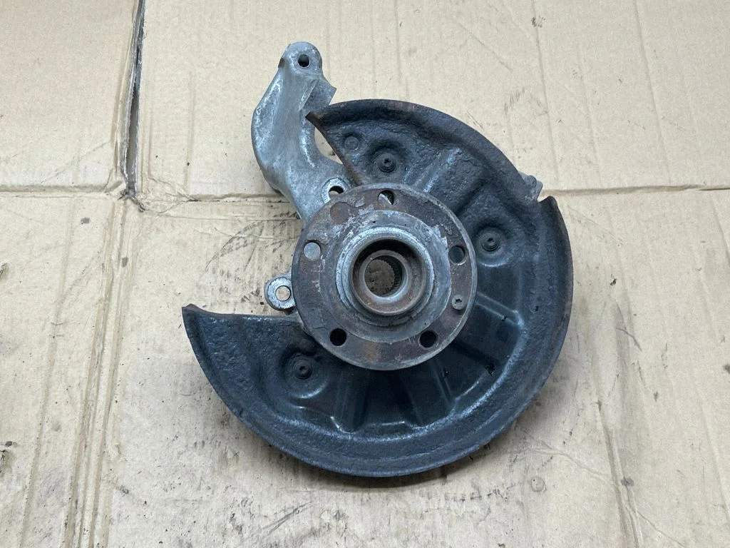 Aizmugurējā rumba 5Q0505436J