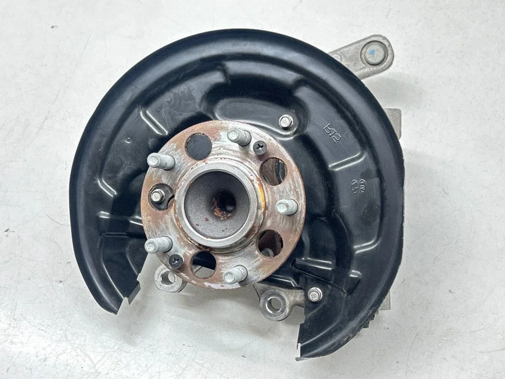 Rear wheel hub 52711AT000