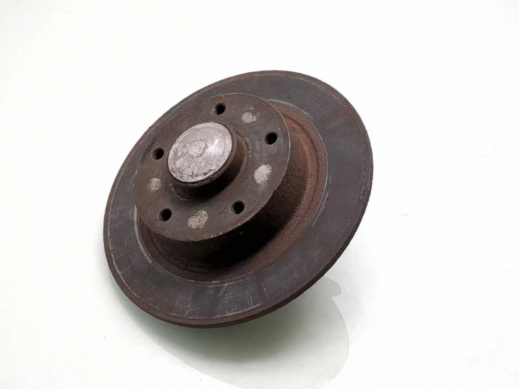 Rear wheel hub – rear left